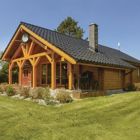 Дом отдыха Four-bedroom In Hesselager